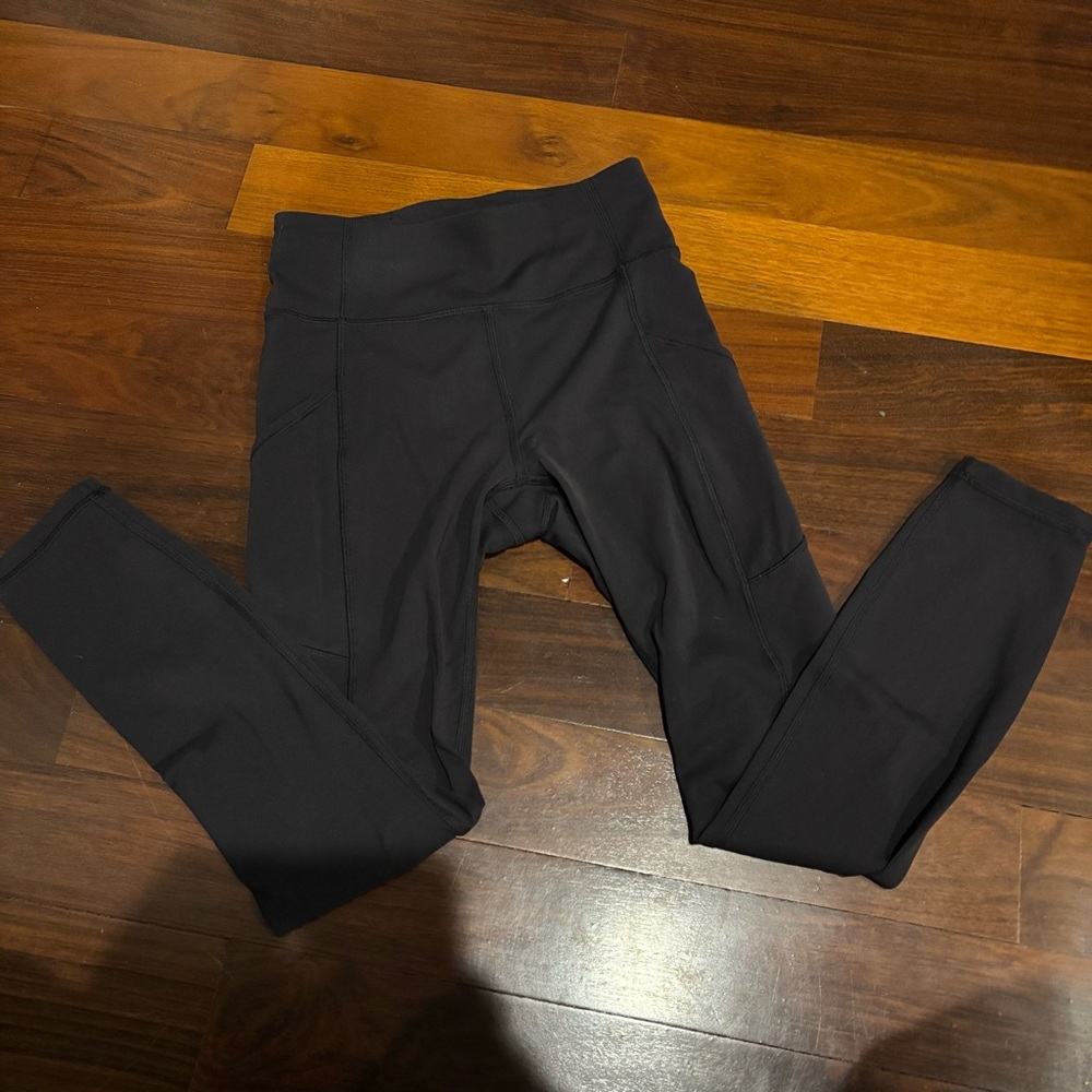 Lululemon high rise black leggings with pockets sz 4